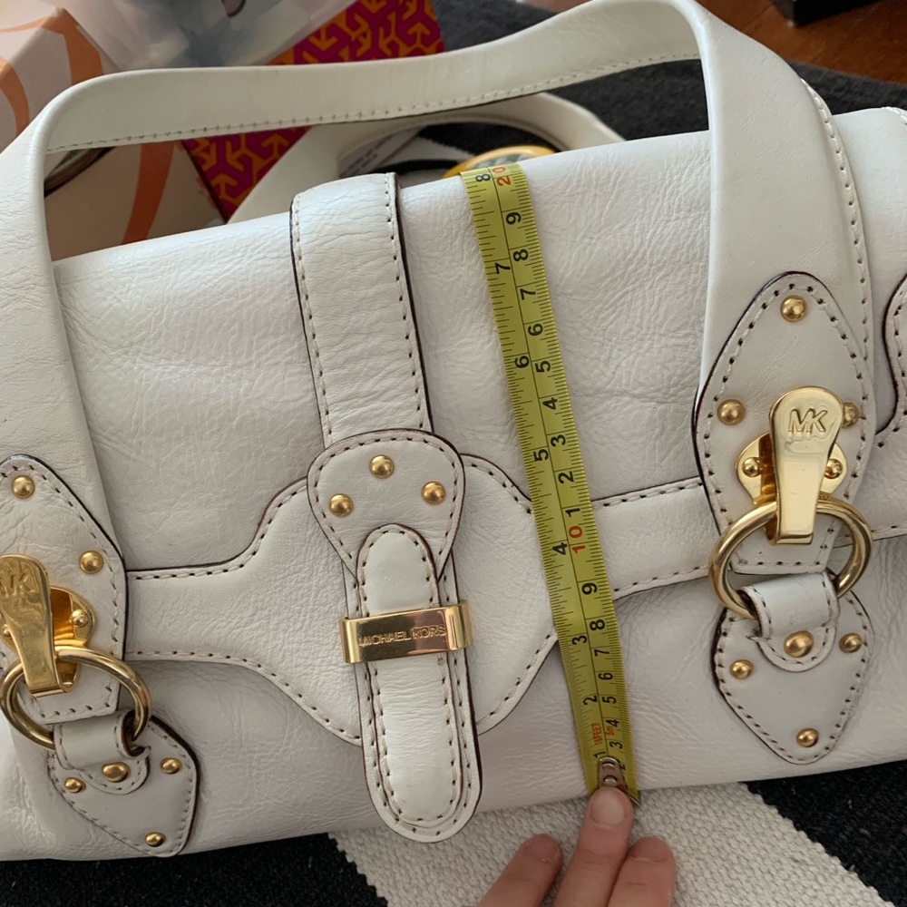 Michael Kors Berkley Shoulder Bag in “Vanilla” - Picture 10 of 15